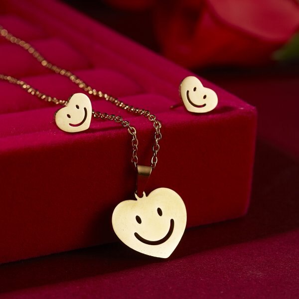 Smiley face Earring Set Fashion versatile clothes Pendant